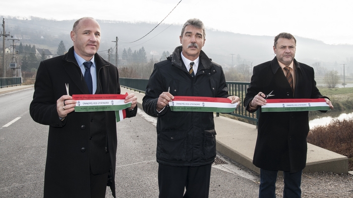 Javulnak a közlekedés feltételei a megyében