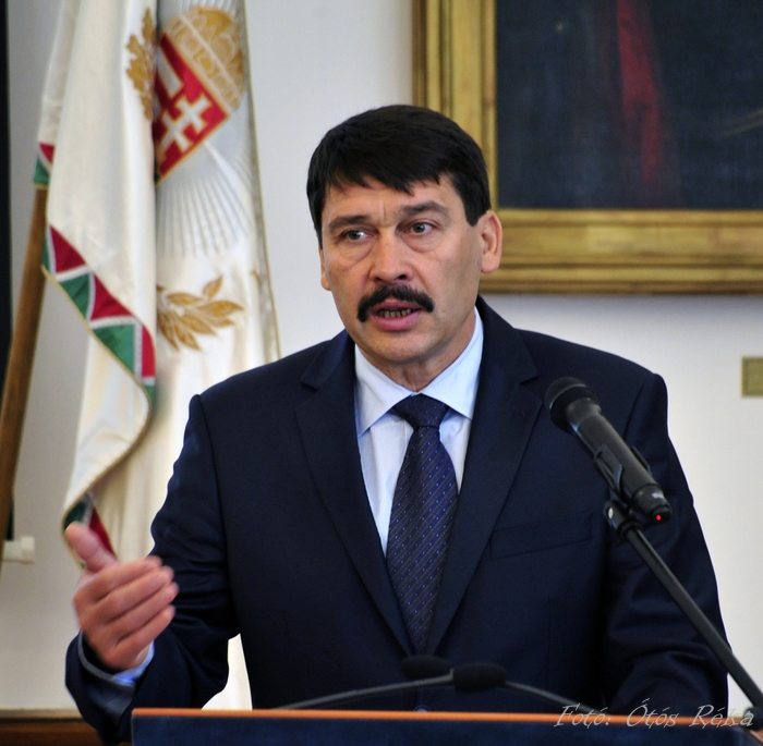 Áder János részvételével került sor a jeges árvíz emlékezetére