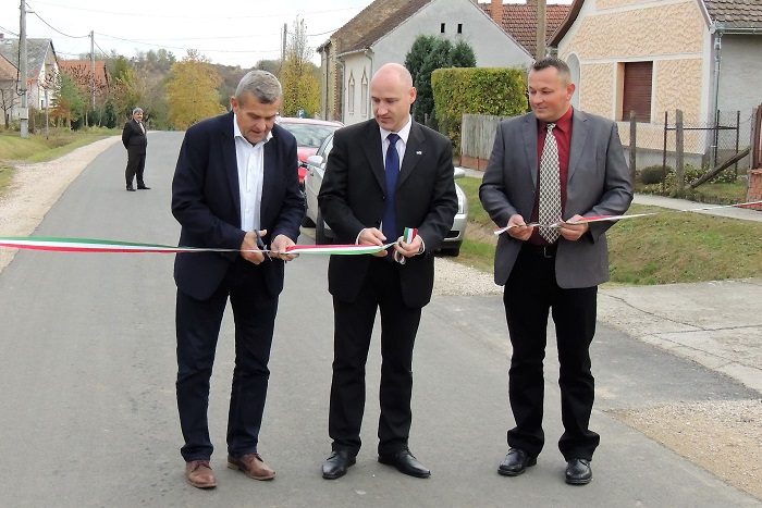 Jágónaki útátadásra látogatott az elnök