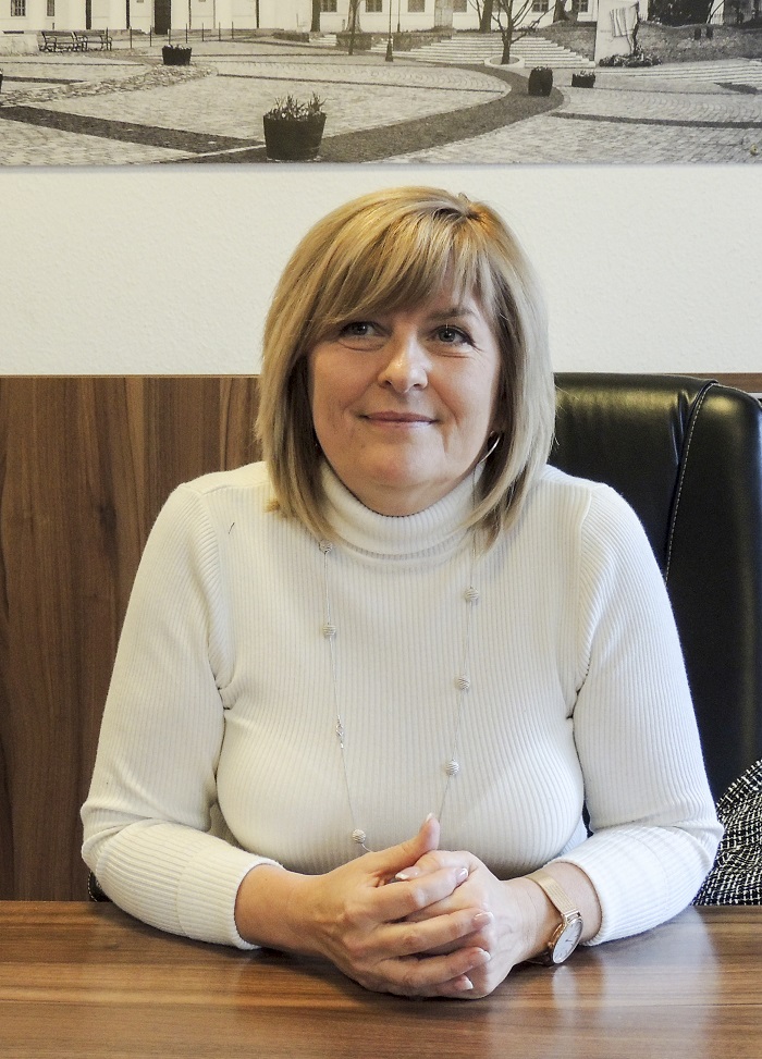 Dr. Korossy Ildikó főjegyző a megyei önkormányzati hivatal élén