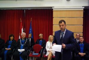 Üdvözölte a hallgatókat a megyei alelnök